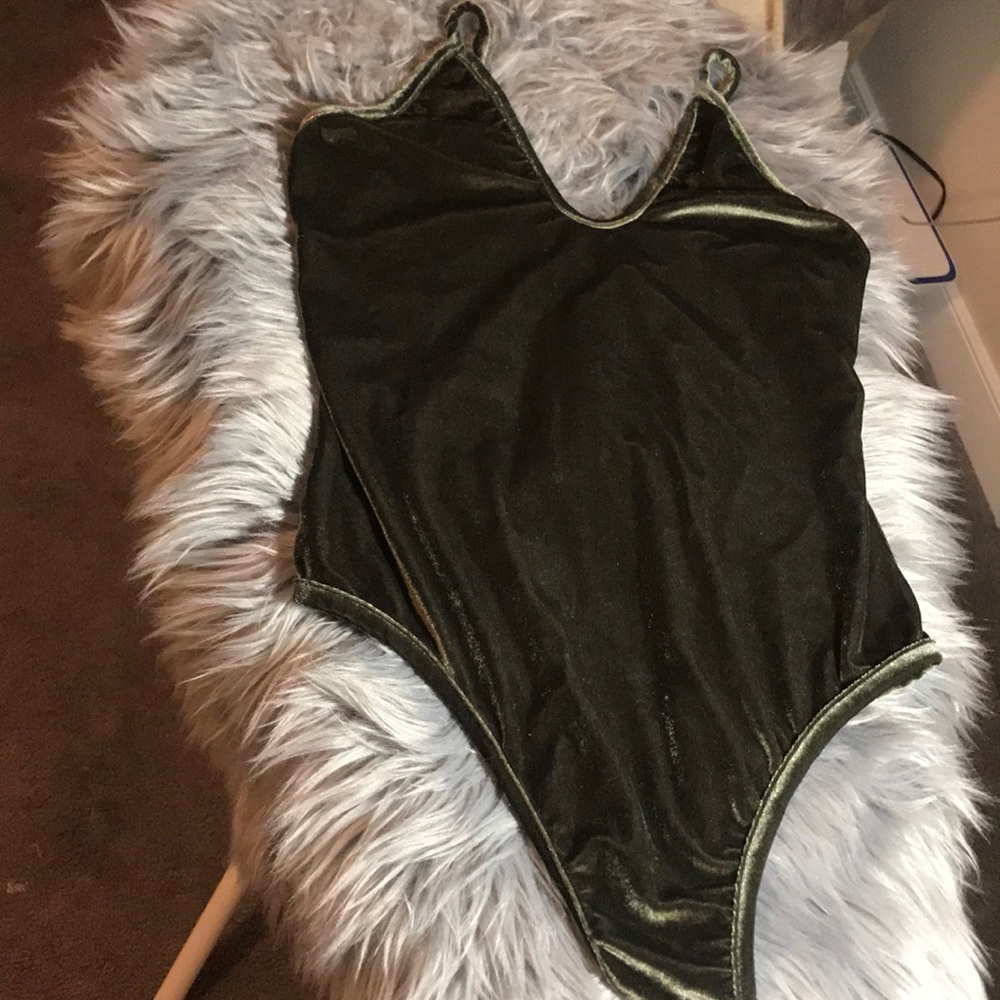 Crushed velvet green bodysuit